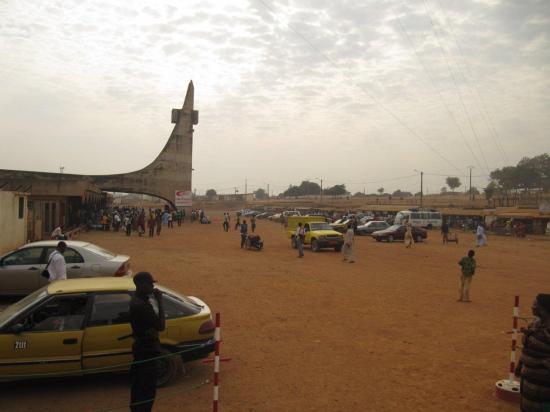 012---CAMEROUN-Fevr-2010---Gare-de-NGaoundere